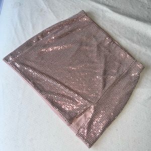 Pink sequin mini skirt✨